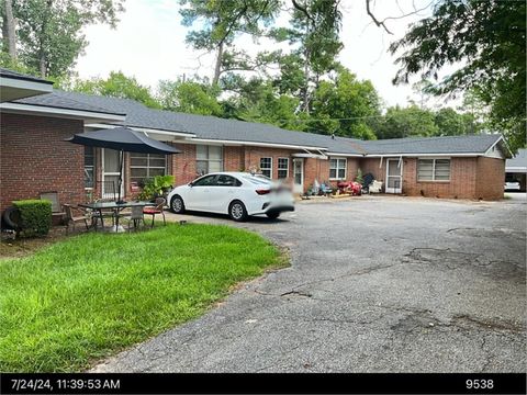 Photo of 1527 Dawson Road, Albany, GA 31707 (MLS # 167629)