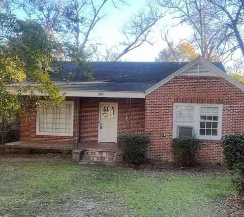 Photo of 1906 E Broad Ave, Albany, GA 31705 (MLS # 167646)