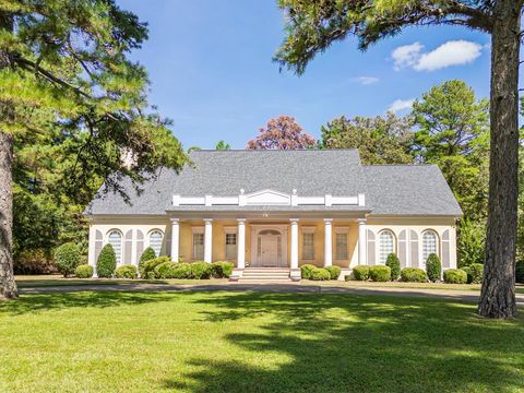 Photo of 227 Longleaf Drive, Leesburg, GA 31763 (MLS # 166802)