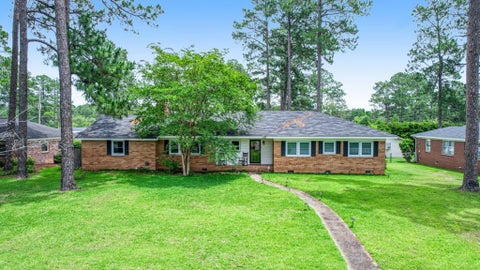Photo of 1902 Robinhood Road, Albany, GA 31707 (MLS # 169260)