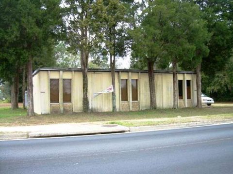 Photo of 1902 Clark Avenue, Albany, GA 31707 (MLS # 166710)