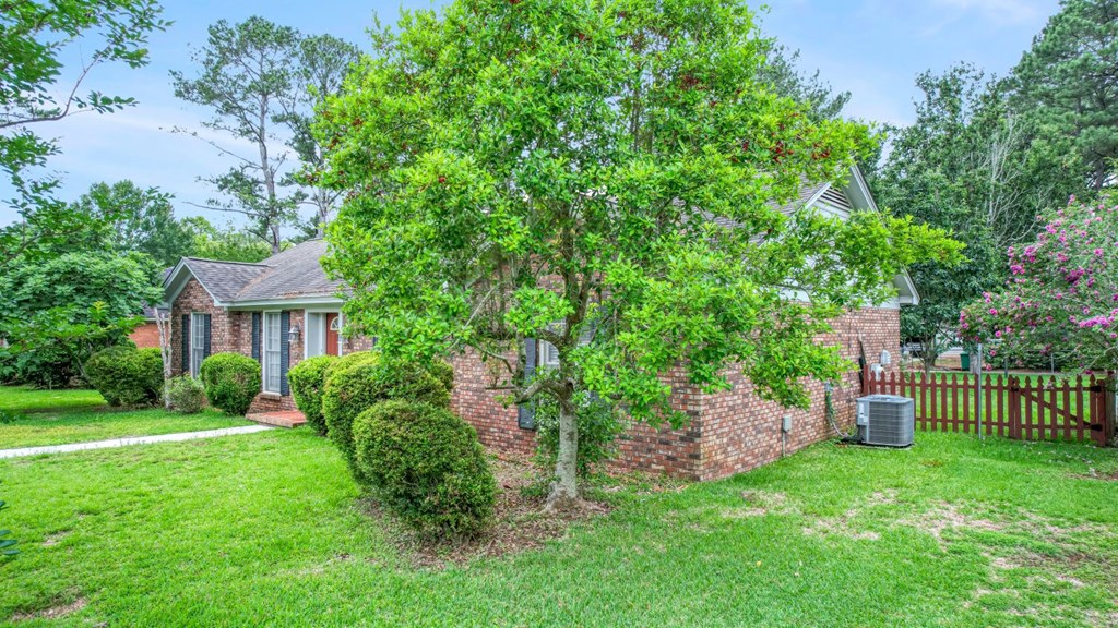 1607 Northwood Drive