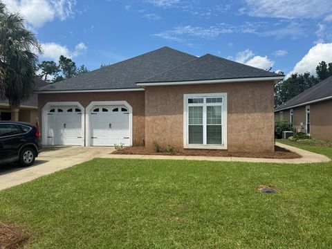 Photo of 215 Stonegate Lane, Albany, GA 31721 (MLS # 166546)
