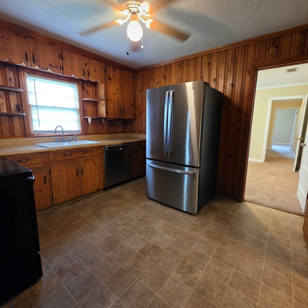 103 SE Rosewood Drive