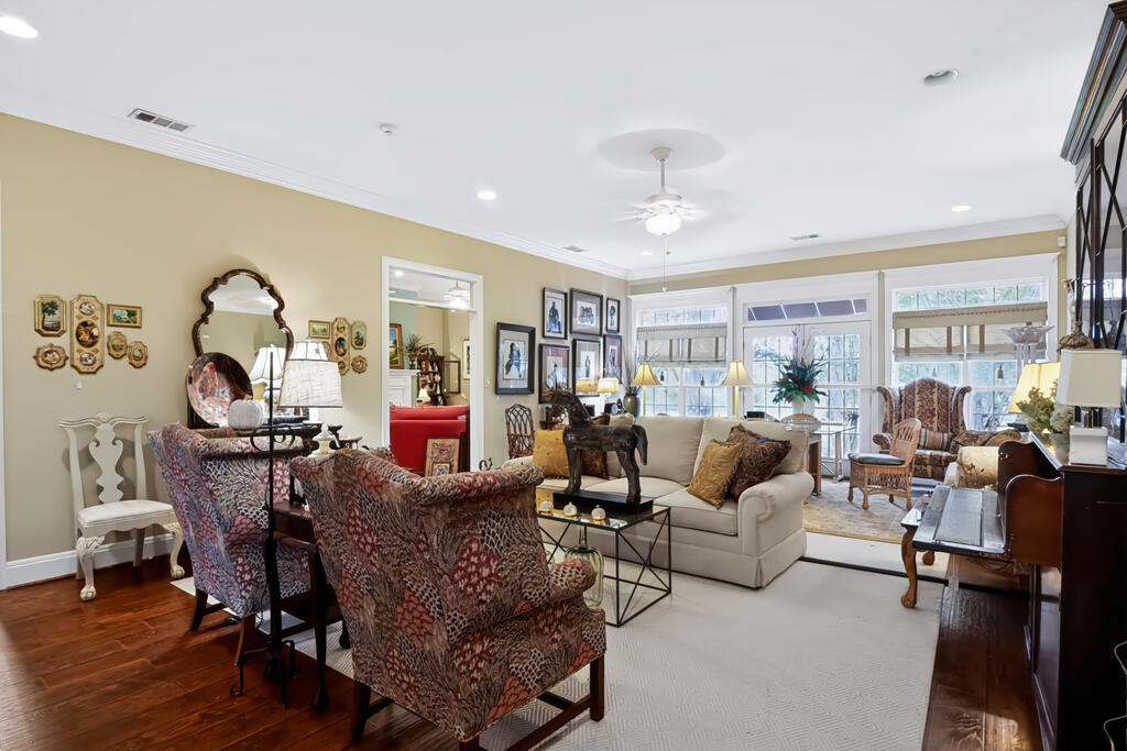 4906 Grandview Drive