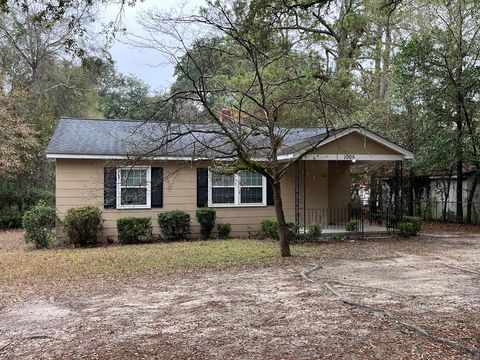 Photo of 1005 Tenth Ave, Albany, GA 31701 (MLS # 167341)