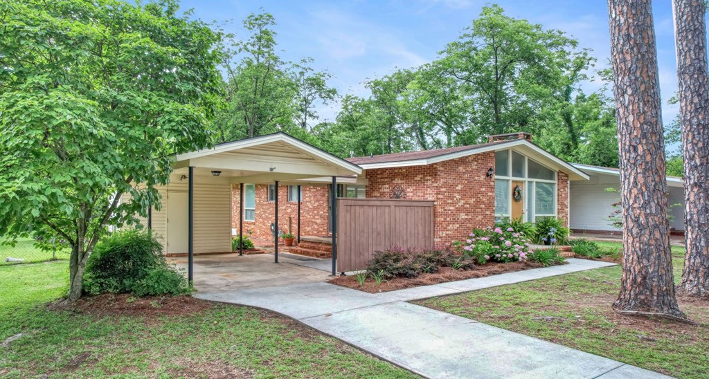 2310 Whispering Pines Rd
