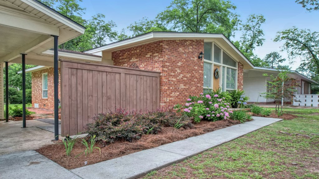 2310 Whispering Pines Rd