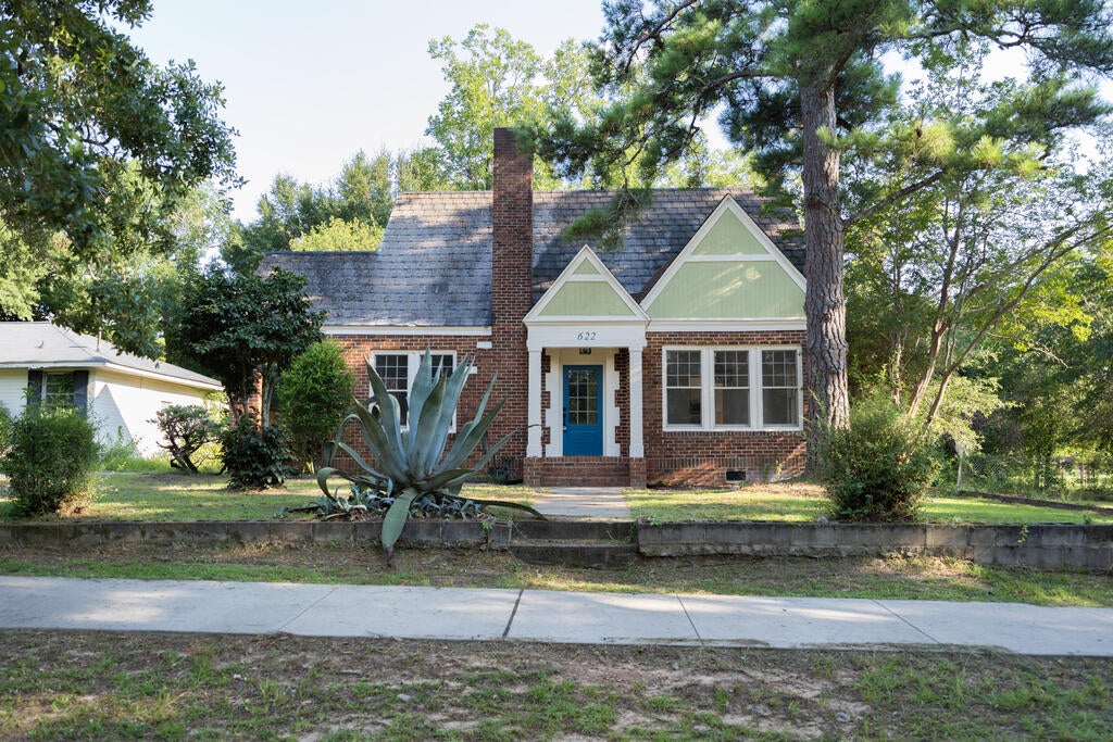 622 Whitney Avenue