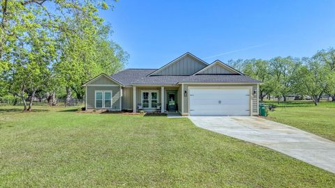 Photo of 101 Brackley Court, Leesburg, GA 31763 (MLS # 168942)