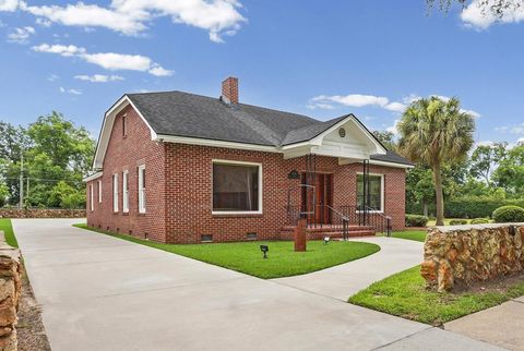 Photo of 414 Society Avenue W AVE, Albany, GA 31701 (MLS # 169321)
