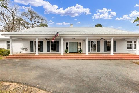 Photo of 2650 N Jefferson Street, Albany, GA 31701 (MLS # 167470)