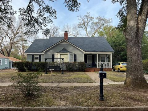 Photo of 925 Second Avenue, Albany, GA 31701 (MLS # 167350)