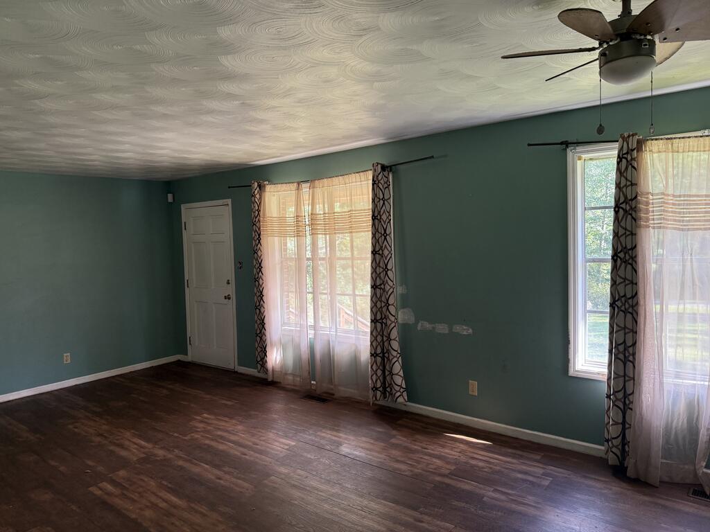 82 Reba Dr