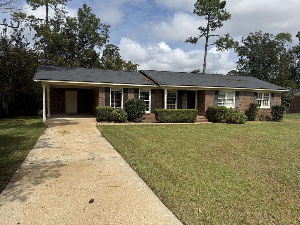 407 Holly Dr