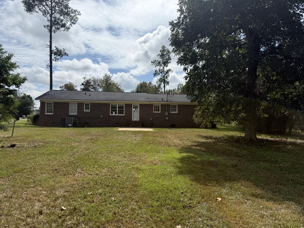 407 Holly Dr