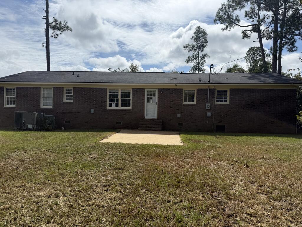 407 Holly Dr