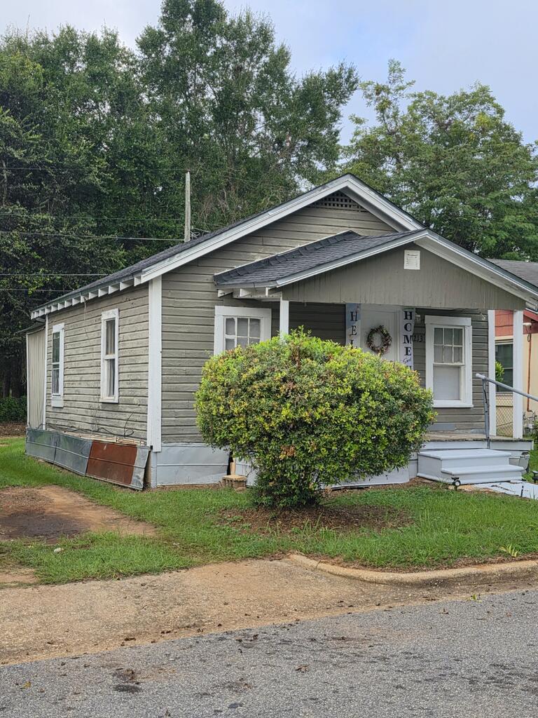 1219 Van Buren Street S