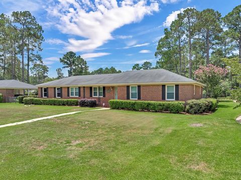 Photo of 2312 Meadow Brook Lane, Albany, GA 31707 (MLS # 168927)