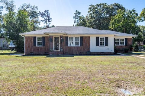 Photo of 2004 Gail Avenue, Albany, GA 31707 (MLS # 166989)