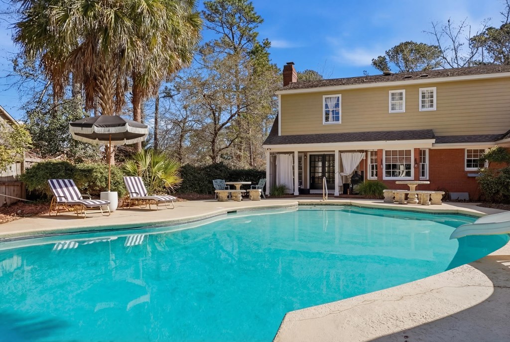 2621 Crofton Drive