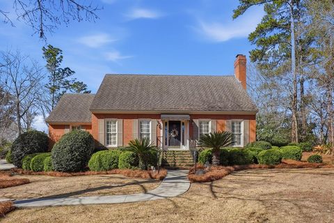 Photo of 2621 Crofton Drive, Albany, GA 31721 (MLS # 169197)