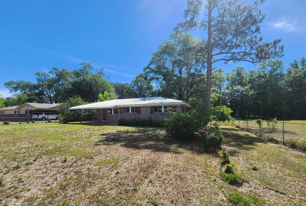 385 Laurel Lane