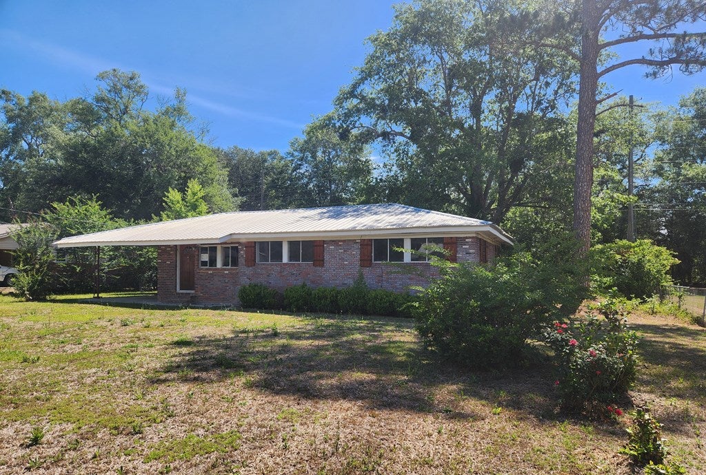 385 Laurel Lane