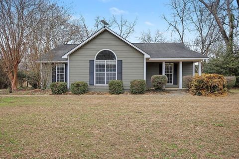 Photo of 134 St Clair Drive, Leesburg, GA 31763 (MLS # 167463)