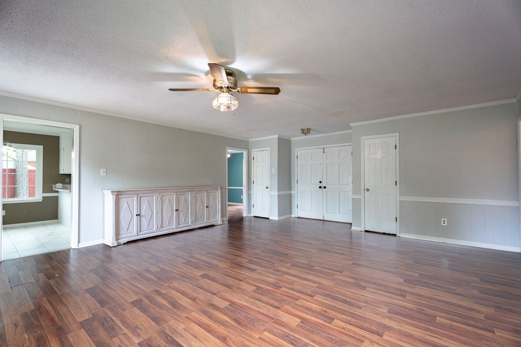 1610 Woodfield Ct
