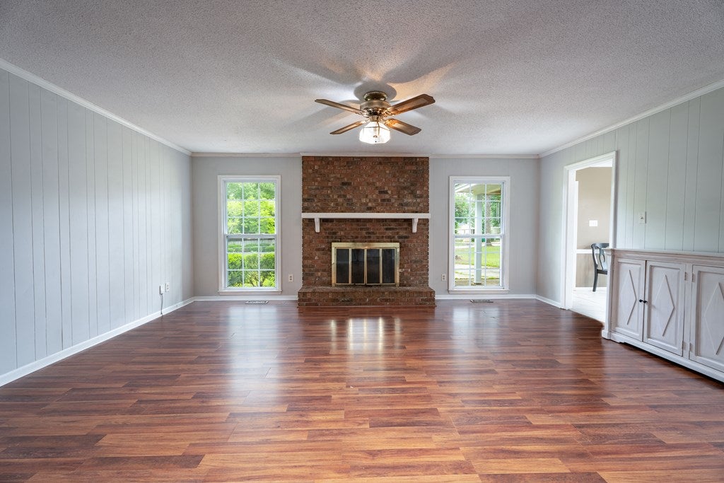 1610 Woodfield Ct