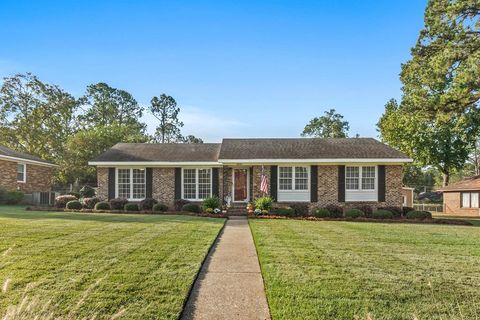 Photo of 2820 Reeves Lane, Albany, GA 31707 (MLS # 166881)
