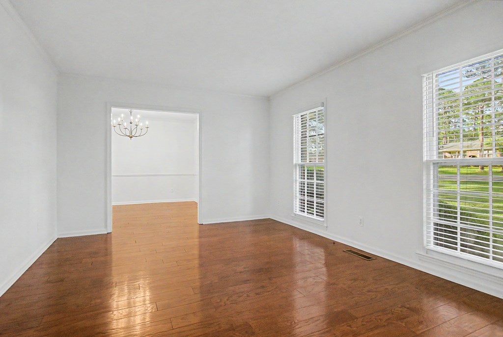 2304 Hawthorne Drive