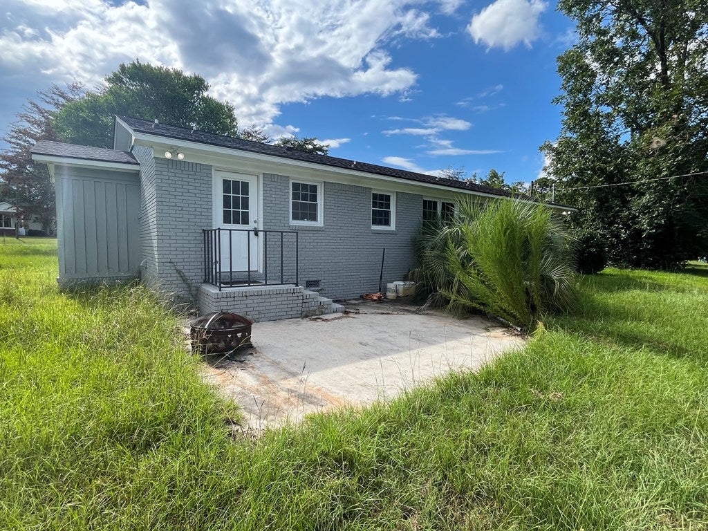 1689 Evergreen Road