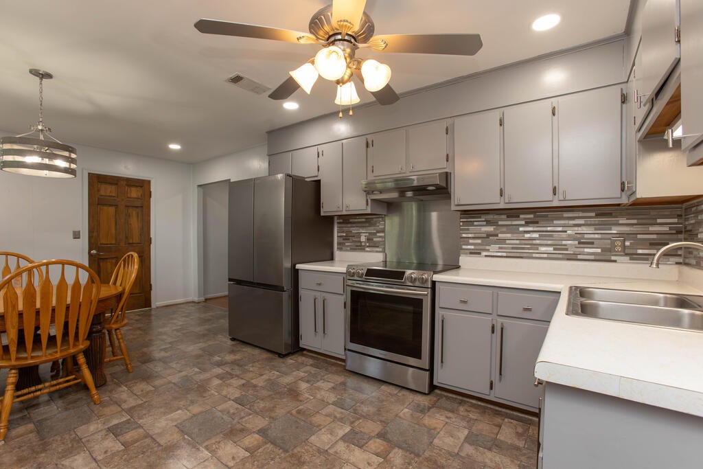 1322 McKenzie Road