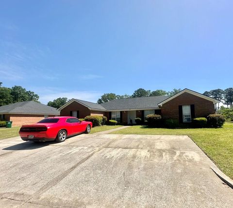 Photo of 3211 Fernridge Drive, Albany, GA 31721 (MLS # 168950)