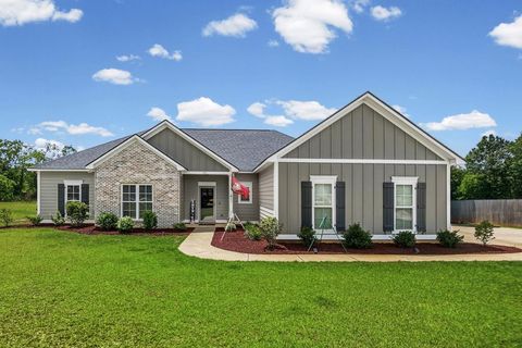 Photo of 252 Hollister Drive, Albany, GA 31721 (MLS # 169151)