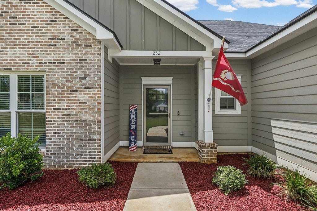252 Hollister Drive