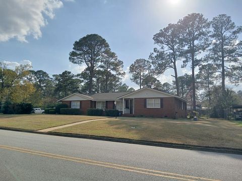 Photo of 2001 Robinhood Road, Albany, GA 31707 (MLS # 168793)
