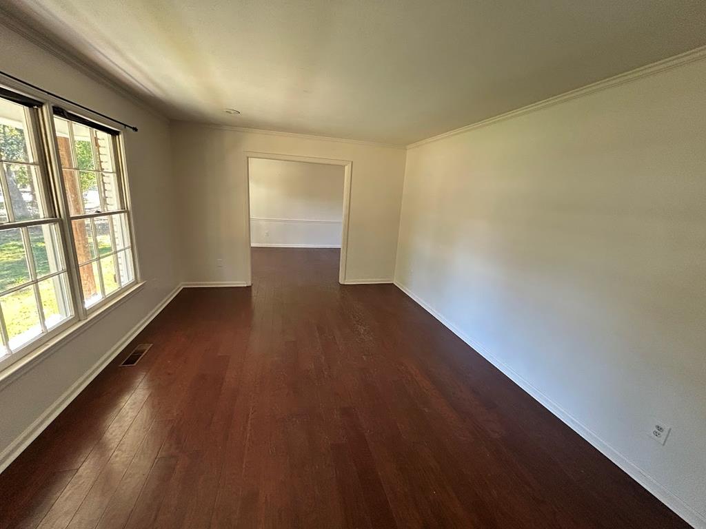 1728 Lynwood Lane