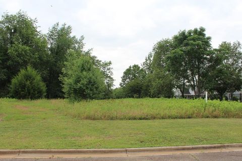 Photo of 236 Wentworth Ln, Albany, GA 31721 (MLS # 165402)