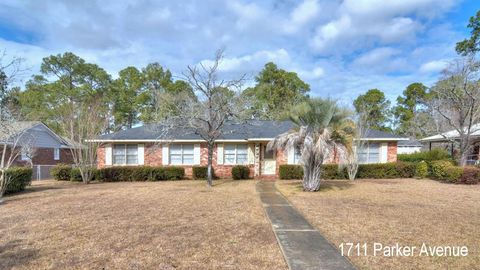 Photo of 1711 Parker Avenue, Albany, GA 31707 (MLS # 164238)