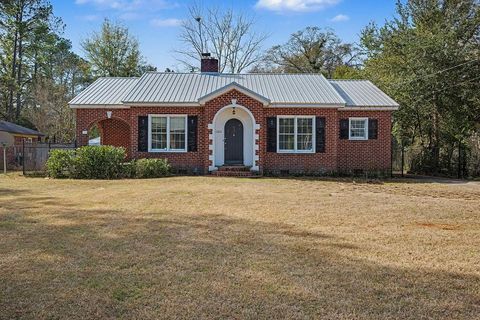 Photo of 1302 Baker Avenue, Albany, GA 31701 (MLS # 167448)
