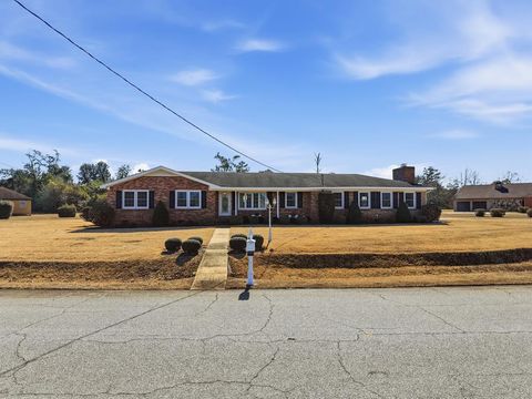 Photo of 2401 Greenmount Ct, Albany, GA 31705 (MLS # 169202)