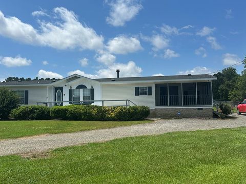 Photo of 70 Feather Field Ct, Dawson, GA 39842 (MLS # 165005)