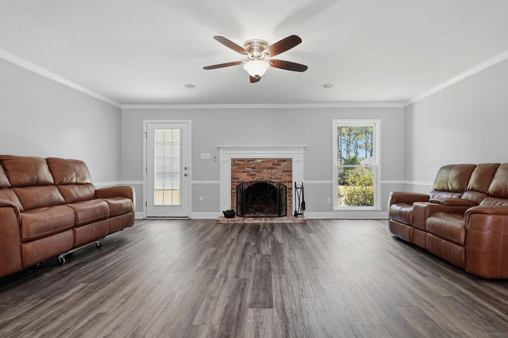 129 W Doublegate Drive