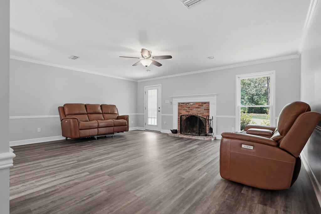 129 W Doublegate Drive
