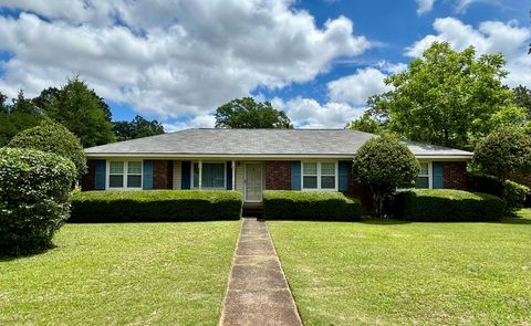 Photo of 2214 Doncaster Drive, Albany, GA 31707 (MLS # 169110)