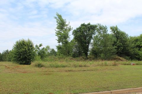 Photo of 237 Wentworth Ln, Albany, GA 31721 (MLS # 165405)