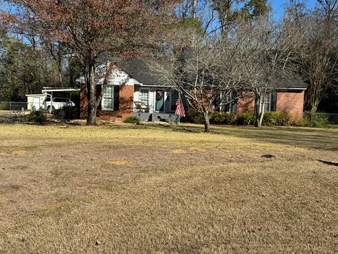 Photo of 4426 Woodcrest Dr, Albany, GA 31721 (MLS # 167211)